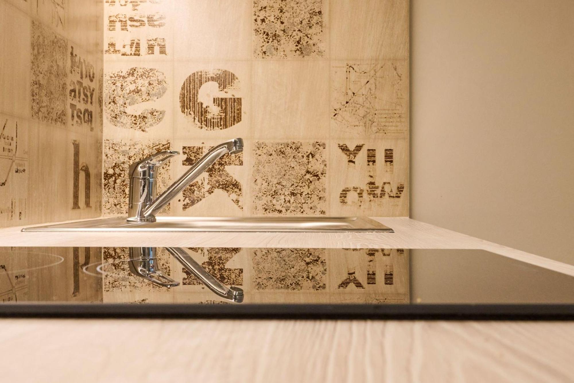Acropolis Muses - Downtown Luxury Apartments アテネ エクステリア 写真