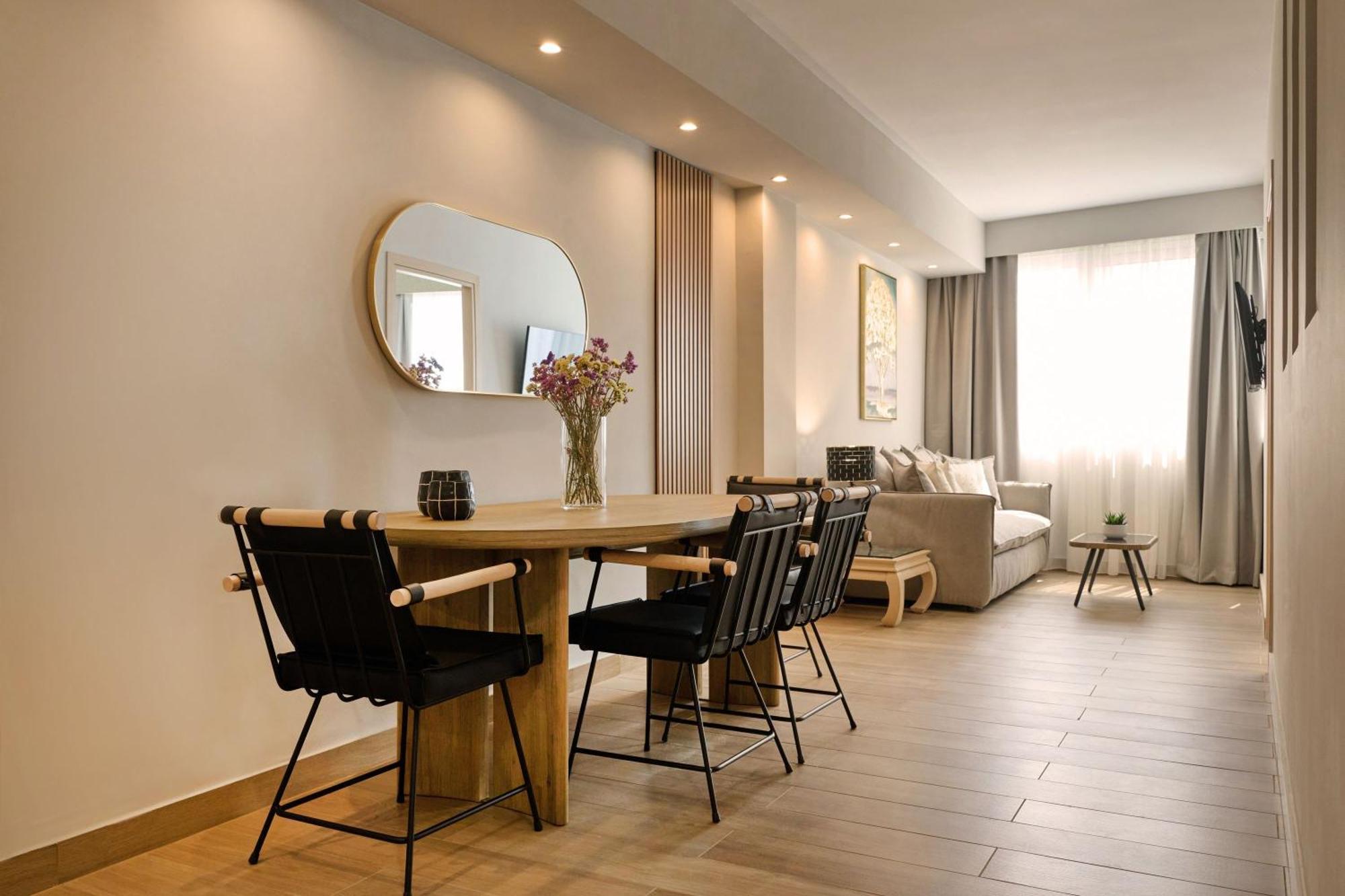 Acropolis Muses - Downtown Luxury Apartments アテネ エクステリア 写真